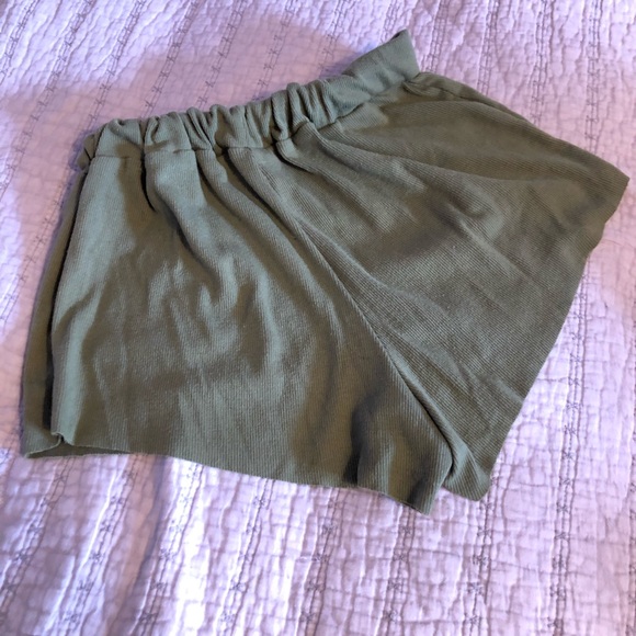 ZAFUL SET: v-neck t-shirt and shorts - Picture 5 of 6